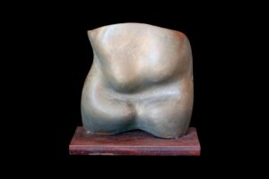 Luigi Sandi: Dea della fertilità, 1970 - bronzo - fusione a stampo - cm 50x50x23
