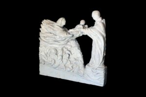 Luigi Sandi: La Madonna che presenta il bambino Gesù a Sant'Antonio 2, 1998 - gesso - cm 50x48x10