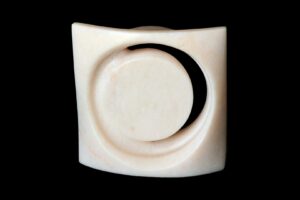 Luigi Sandi: Cerchio magico, 2020 - marmo rosa portogallo - cm 17x19x6
