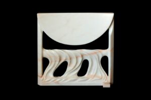 Luigi Sandi: Luna sul mare, 2008 - marmo rosa portogallo - cm 43x45x5